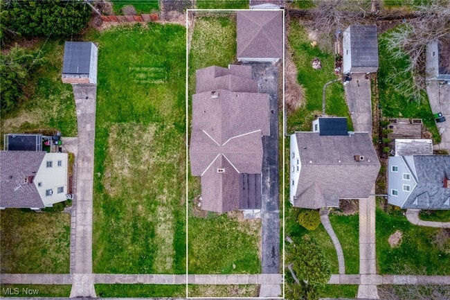 Building Photo - 10501 Park Heights Ave