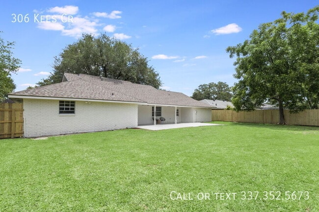 Building Photo - 306 Kees Cir