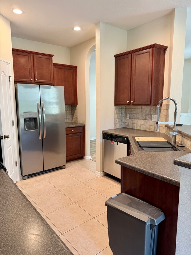 Building Photo - 5610 Kingletsound