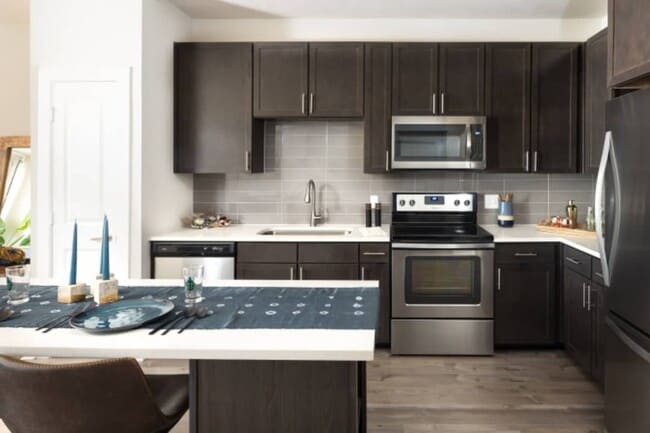 Building Photo - 330 E Las Colinas Blvd
