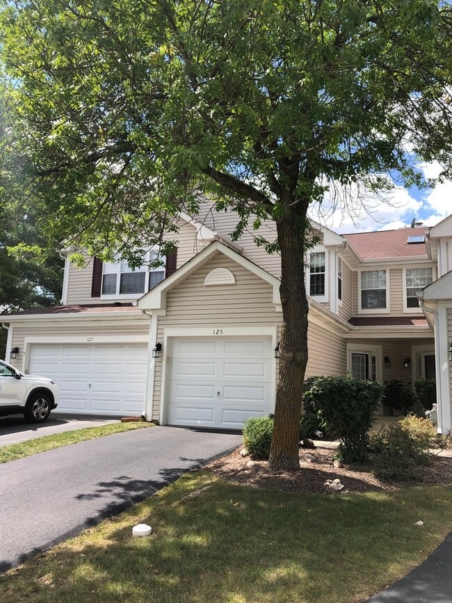 Building Photo - 125 Capella Ct