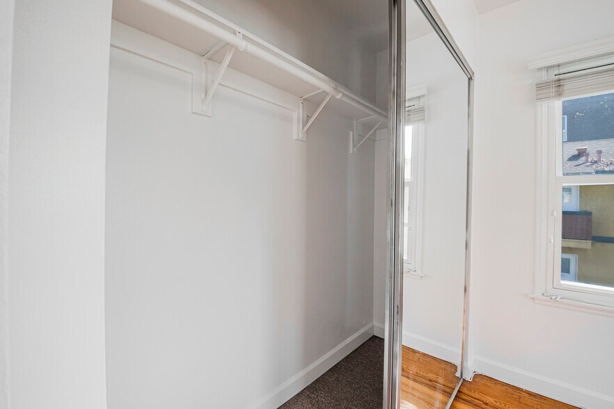 Building Photo - 8754.5 Belford Ave