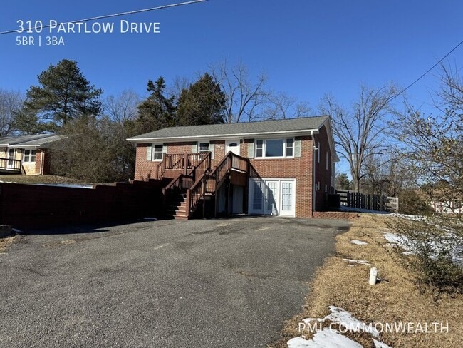 Building Photo - 310 Partlow Dr