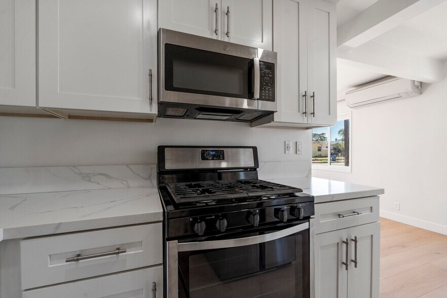 Building Photo - 13312 Lemoli Ave