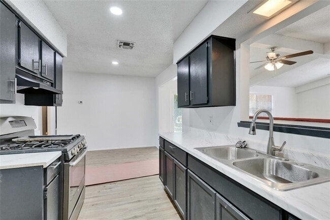 Building Photo - 4504 Little Hill Cir