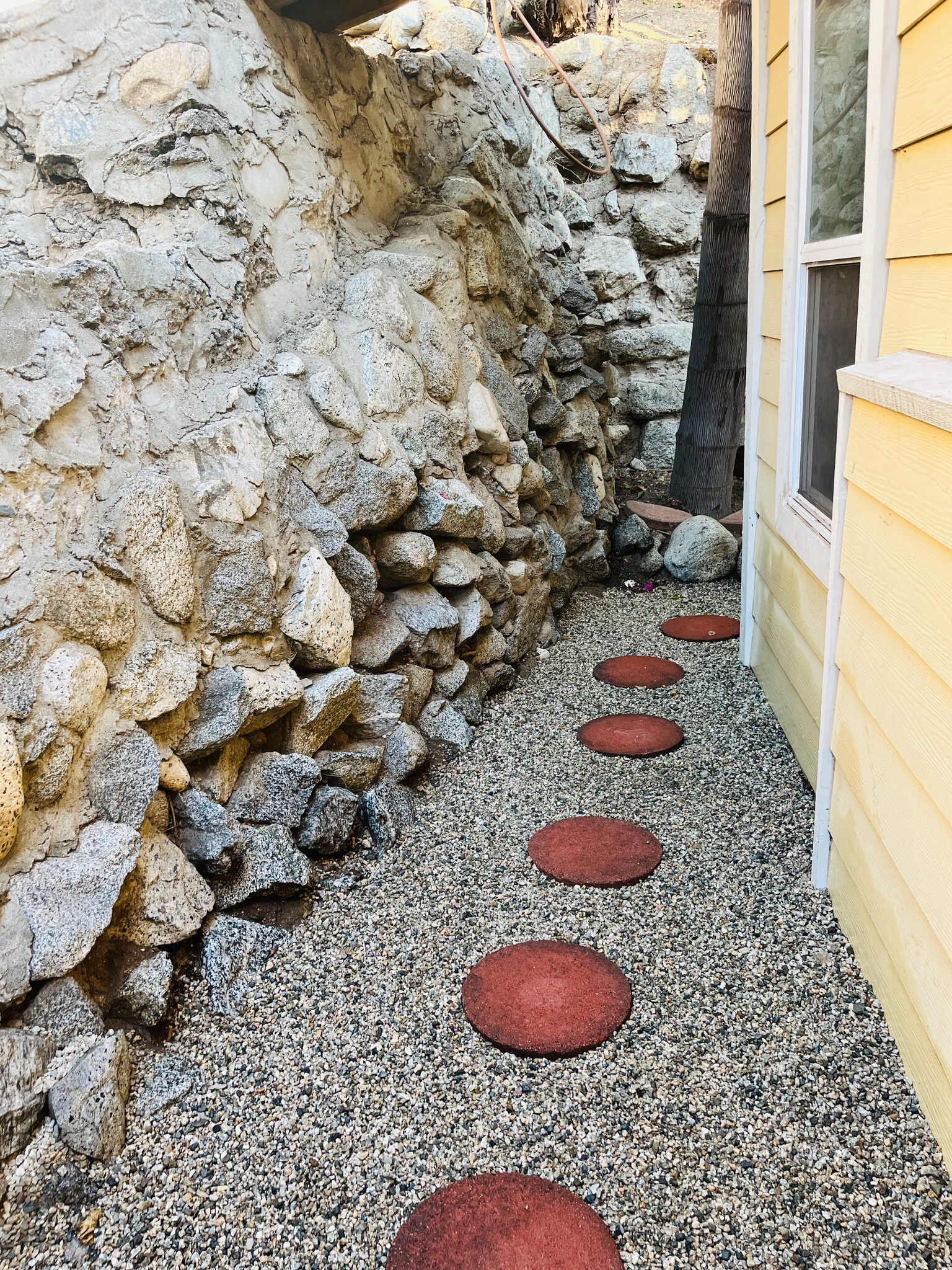 Building Photo - 618 Woodland Dr