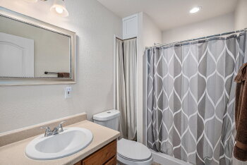 Building Photo - 7725 Sabino Ln