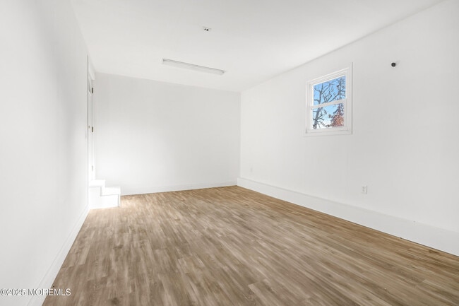 Building Photo - 488 Monmouth Rd