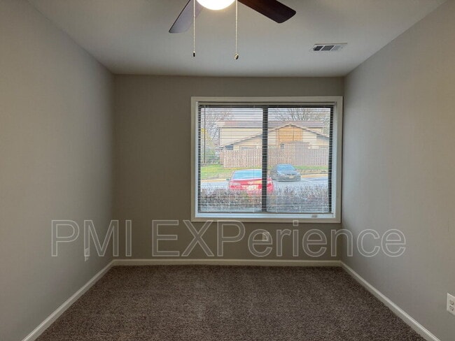 Building Photo - 10114 Scotch Hill Dr