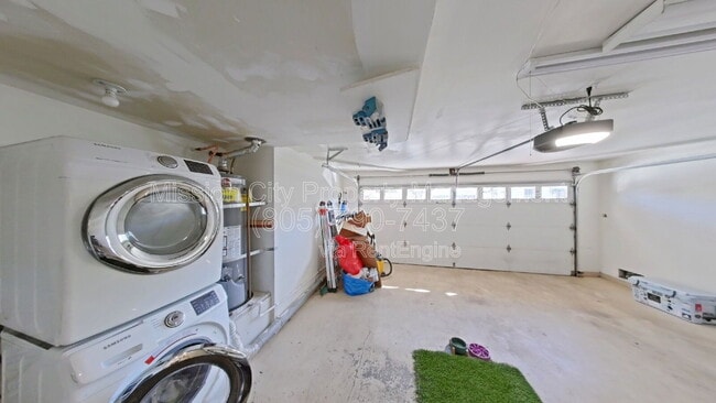 Building Photo - 628 Mulberry Ave