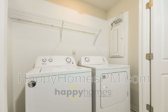 Building Photo - 134 Alpine Rd