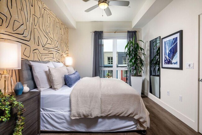 Building Photo - 1650 S Delaware St