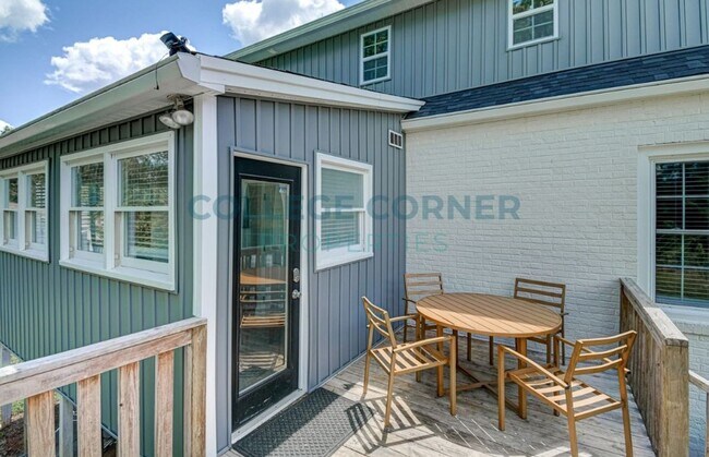 Building Photo - 1231 Brookwood Dr