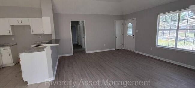 Building Photo - Beautiful Home In Cordova, A Must See!!!