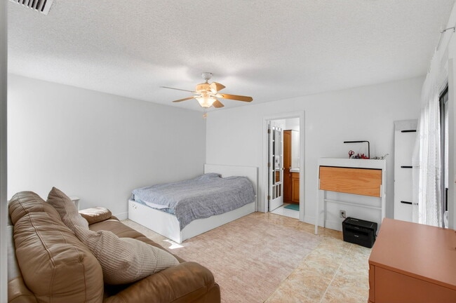 Building Photo - 22380 Pineapple Walk Dr