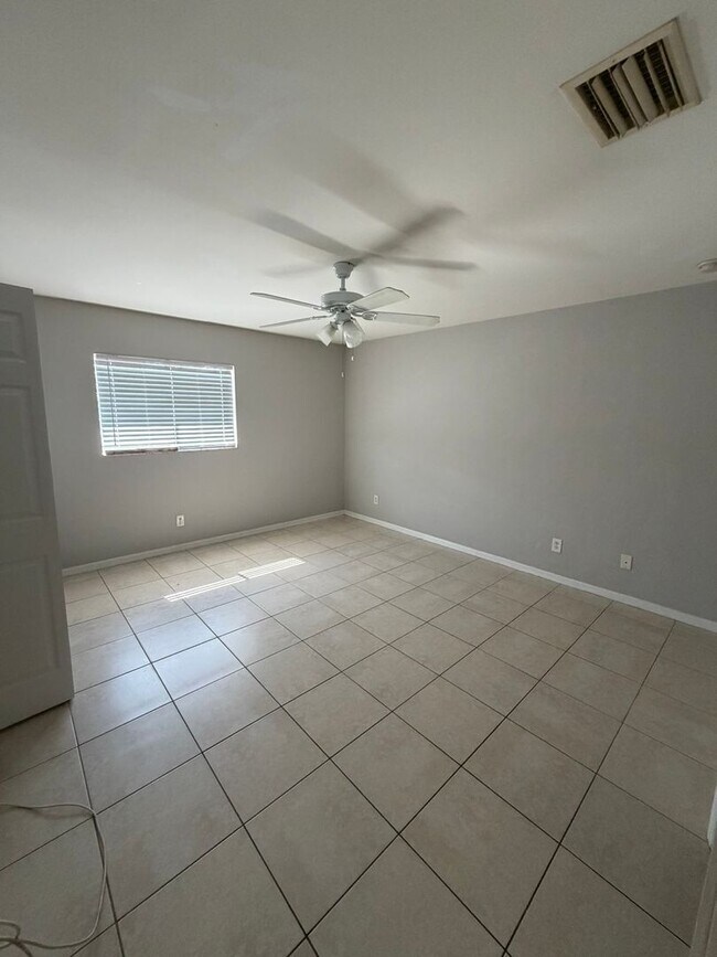 Building Photo - 4763 22nd St SW