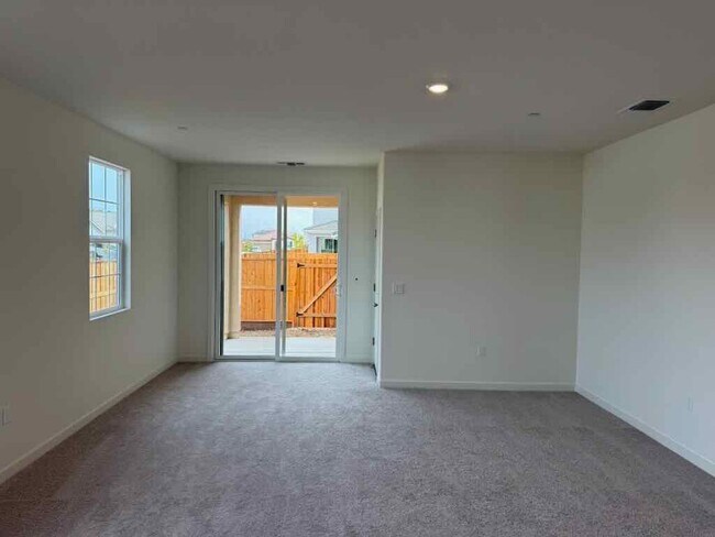Building Photo - Brand New Home in Elk Grove. 4 Bed/3Bath