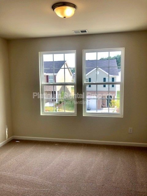 Building Photo - 2056 Belmont Cir NE