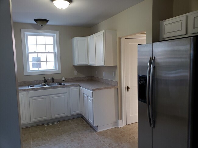 Building Photo - 122 Morningside Dr