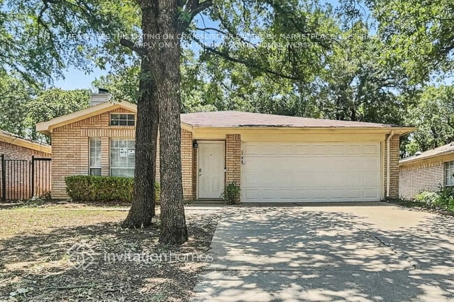Building Photo - 1111 Hidden Creek Dr