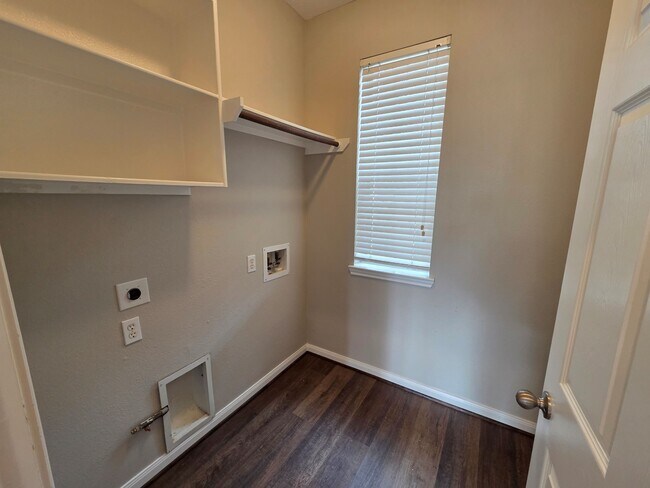 Building Photo - 20782 Oakhurst Trails Dr