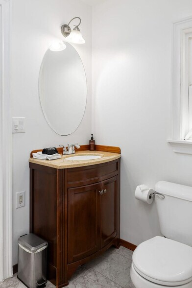 Building Photo - 525 S Tremont St