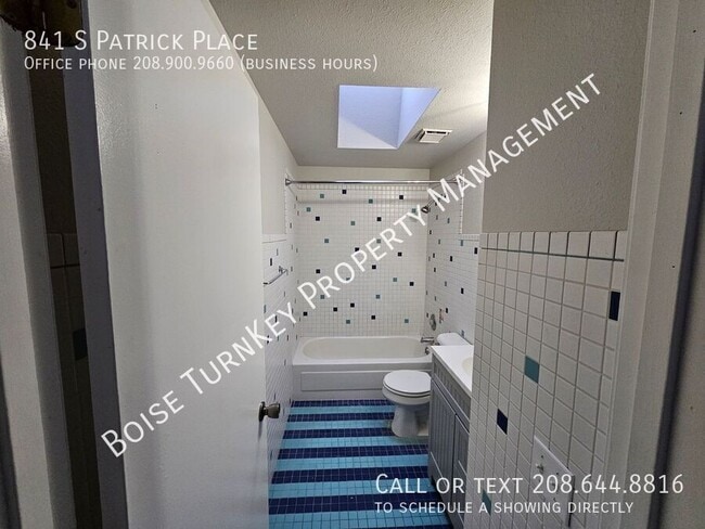 Building Photo - Cute 3/2--Awesome Location/ freeway access...