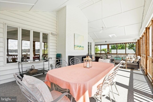 Building Photo - 638 Marlborough Point Rd