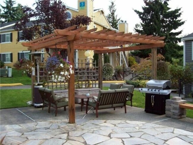 Building Photo - Gorgeous 1 bd Condo located in a prime loc...