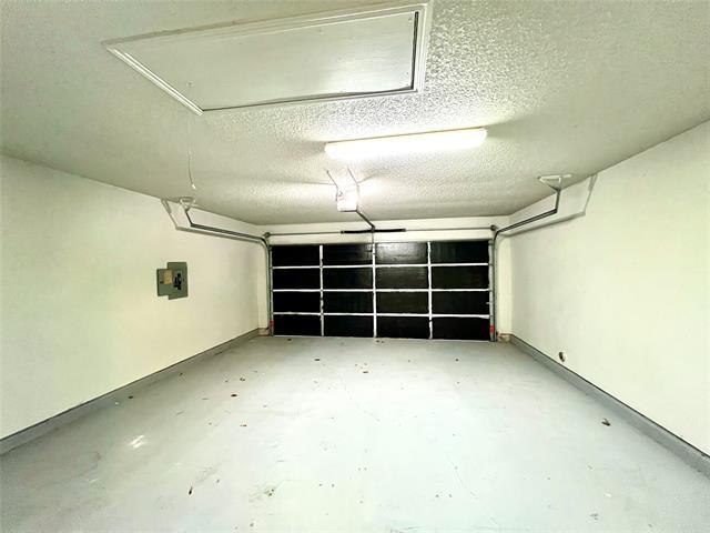 Building Photo - 7155 Penshire Dr