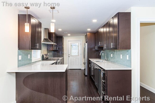 Building Photo - 28 Albion St