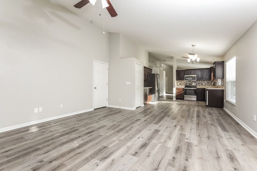 Building Photo - 4654 Park Eden Cir