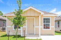 Building Photo - 14630 Source Cir