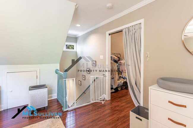 Building Photo - 5623 Lake Elton Rd