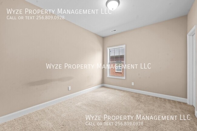 Building Photo - 410 Creekwater Cir