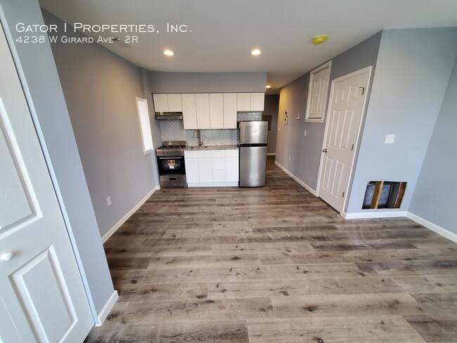 Building Photo - Large 1 Bedroom Apartment For Rent!