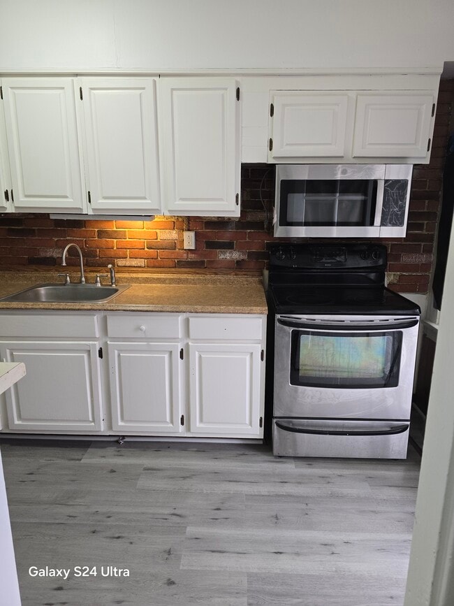 Building Photo - 1429 Naudain St