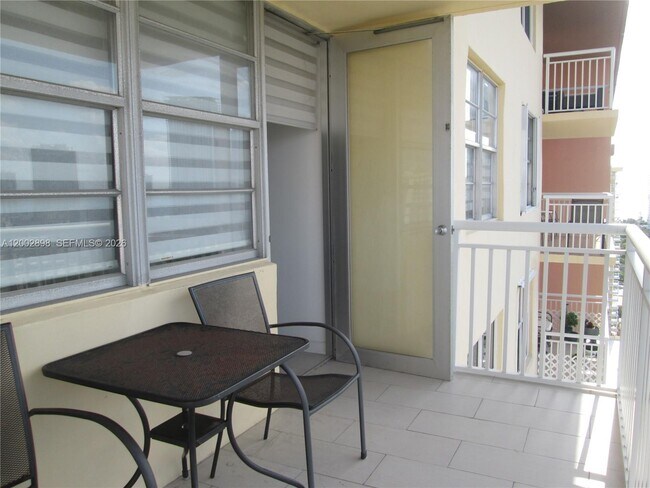 Building Photo - 251 174th St