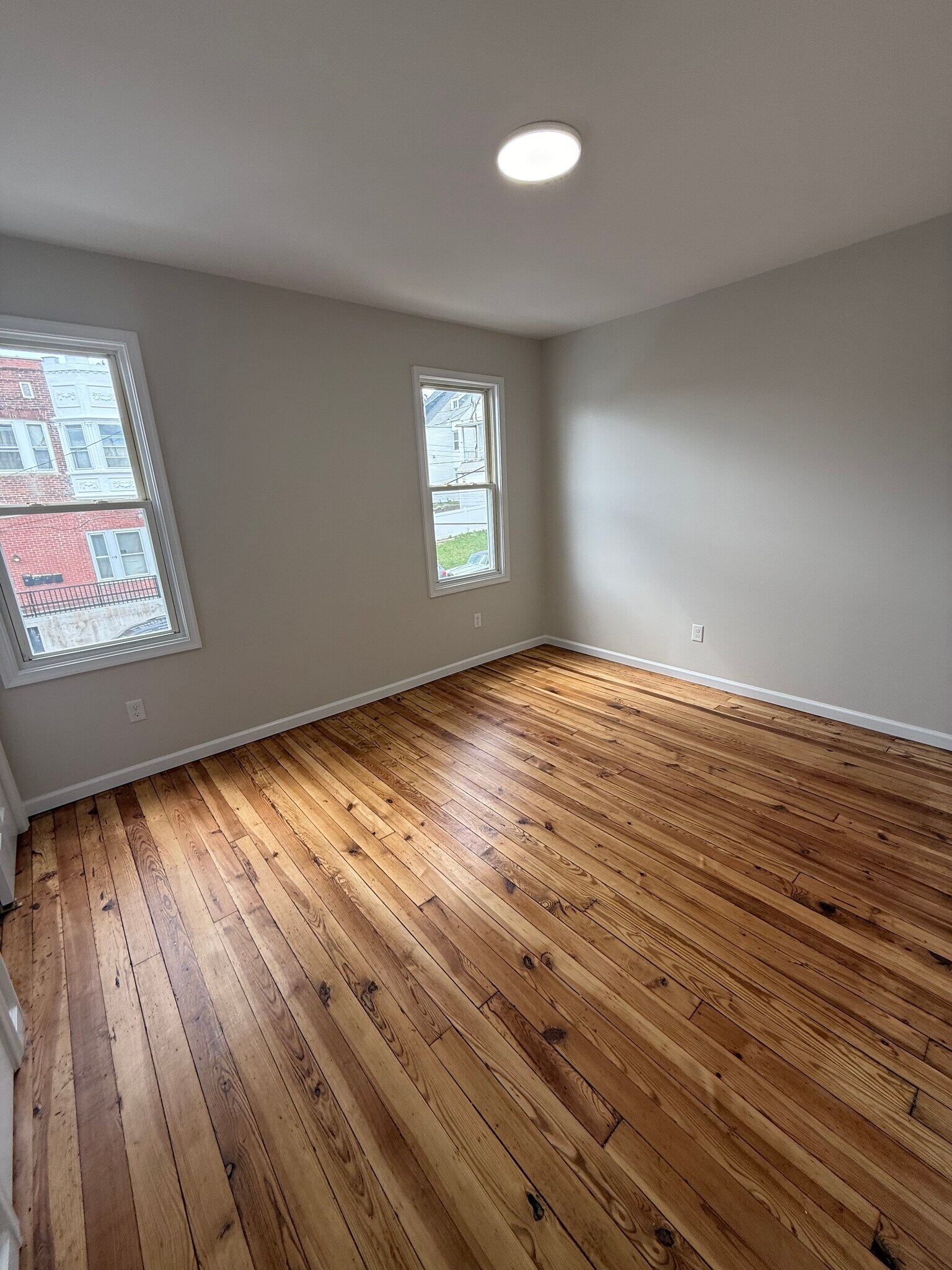 Building Photo - 120 S 14th St