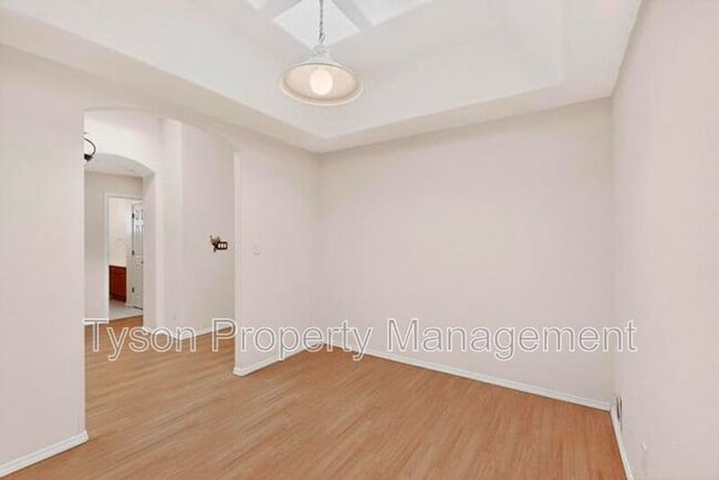 Building Photo - 10139 Arroyo Crest Dr NW