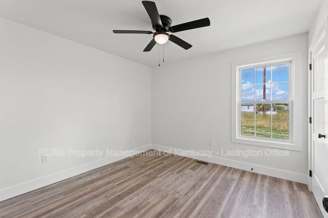 Building Photo - 312 Winding Branch Dr