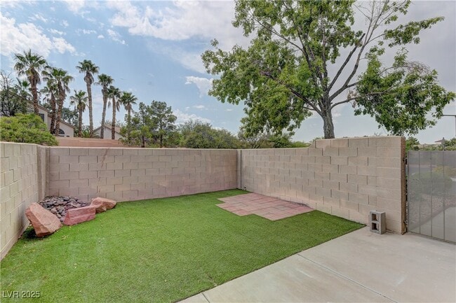 Building Photo - 7745 Almeria St