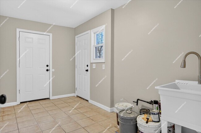 Building Photo - 28555 Stuart Ave