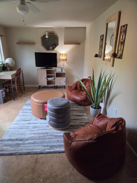 Building Photo - 145 Turnberry Way