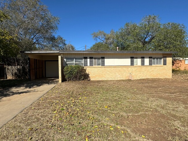 Primary Photo - Super cute house