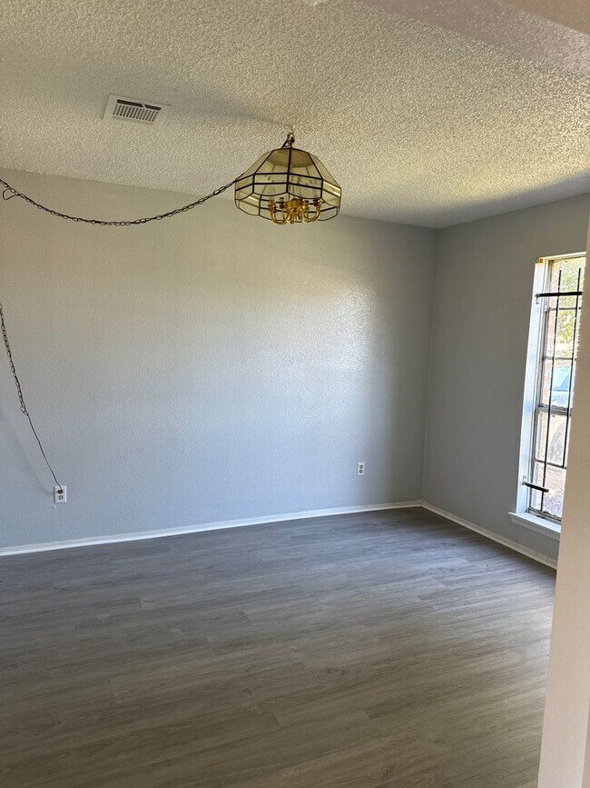 Building Photo - 12814 Greenshire Dr
