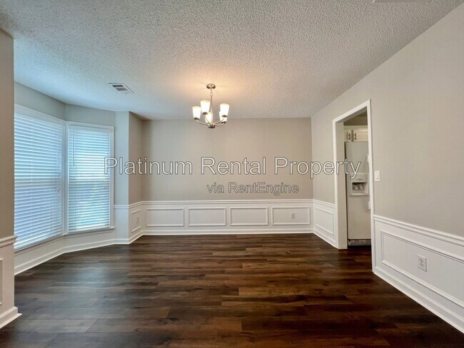 Building Photo - 2813 Priestcliff Dr SE