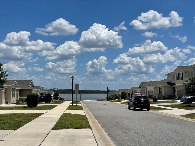 Building Photo - 295 Lake Smart Cir