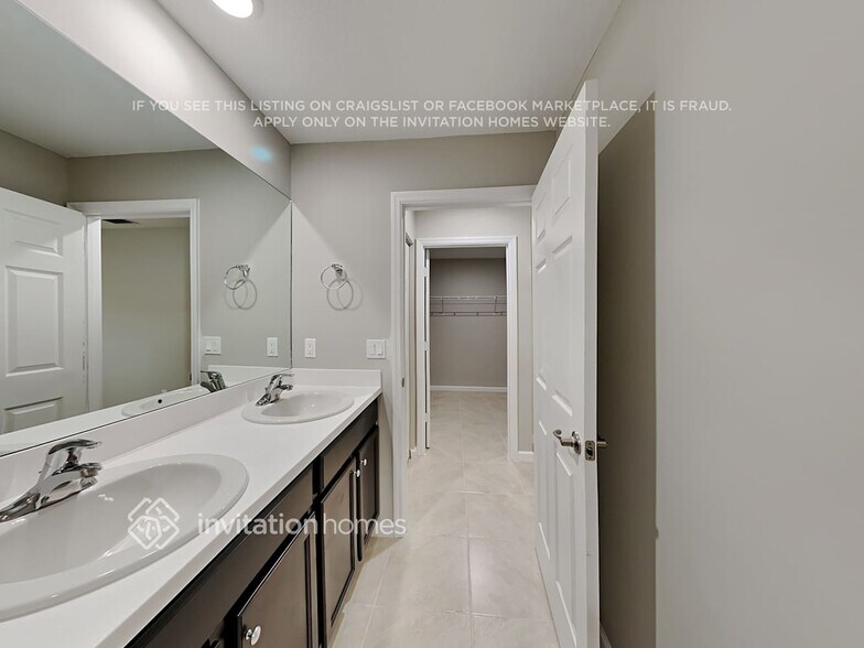 Building Photo - 1192 SW Ithaca St