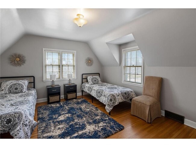 Building Photo - 2721 29th Ave NE